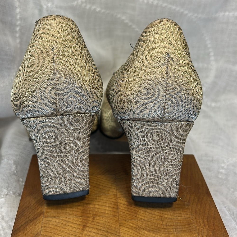 Yves Saint Laurent Women's Gold Swirl Flats - Picture 4 of 13